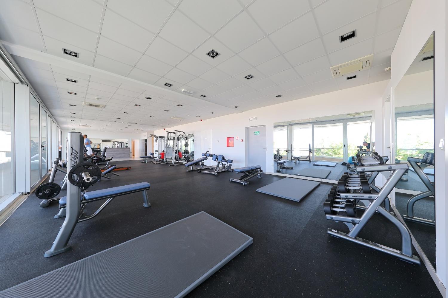 Sunnyside Apartments Resort פטרצ'אנה מראה חיצוני תמונה