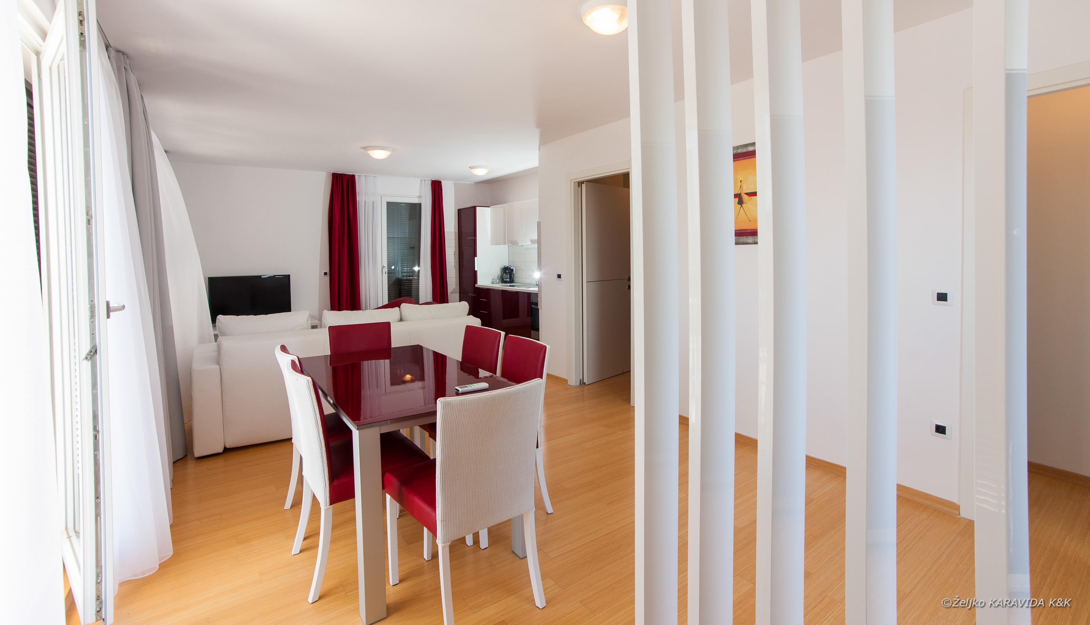 Sunnyside Apartments Resort פטרצ'אנה מראה חיצוני תמונה