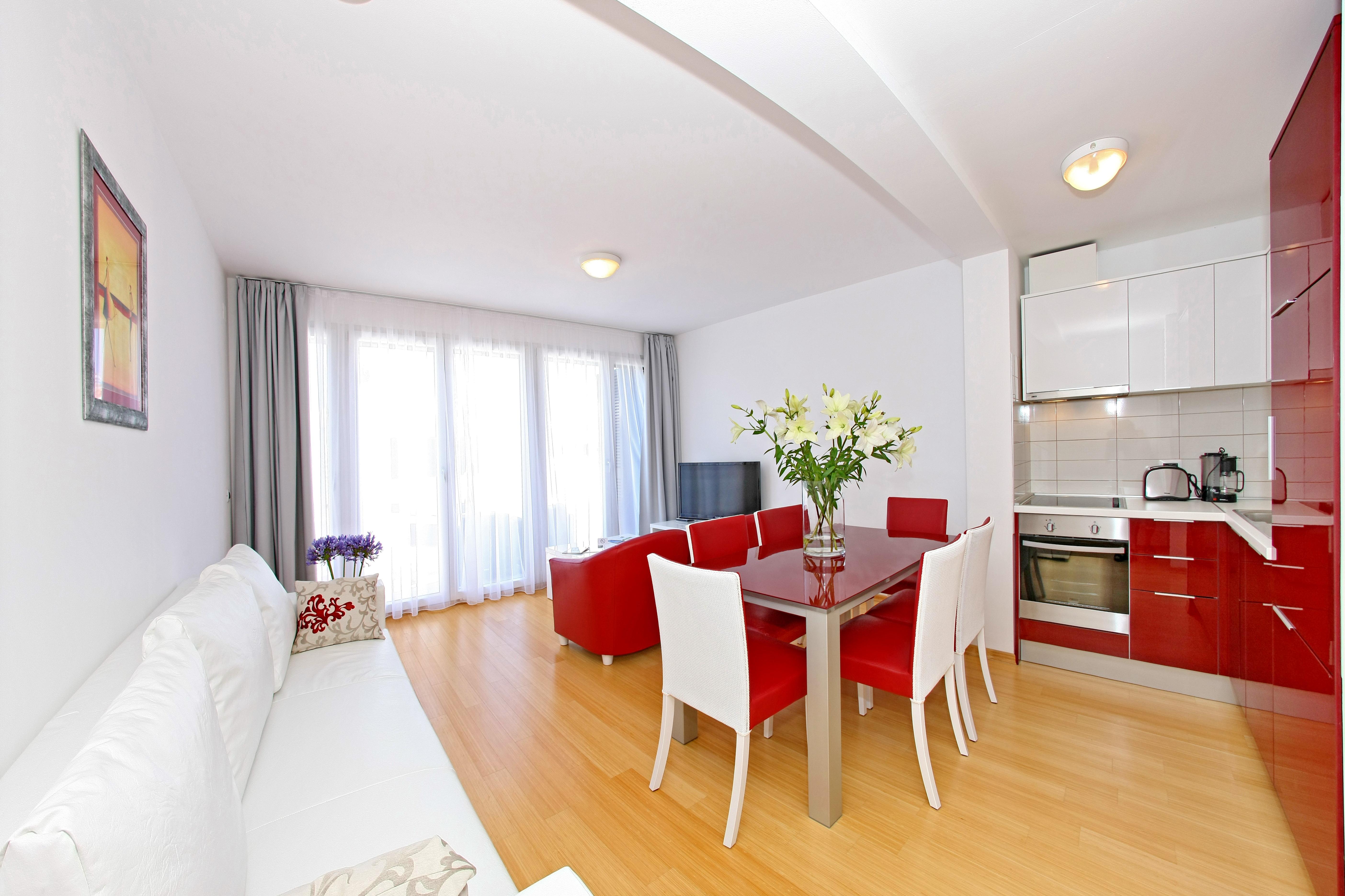 Sunnyside Apartments Resort פטרצ'אנה מראה חיצוני תמונה