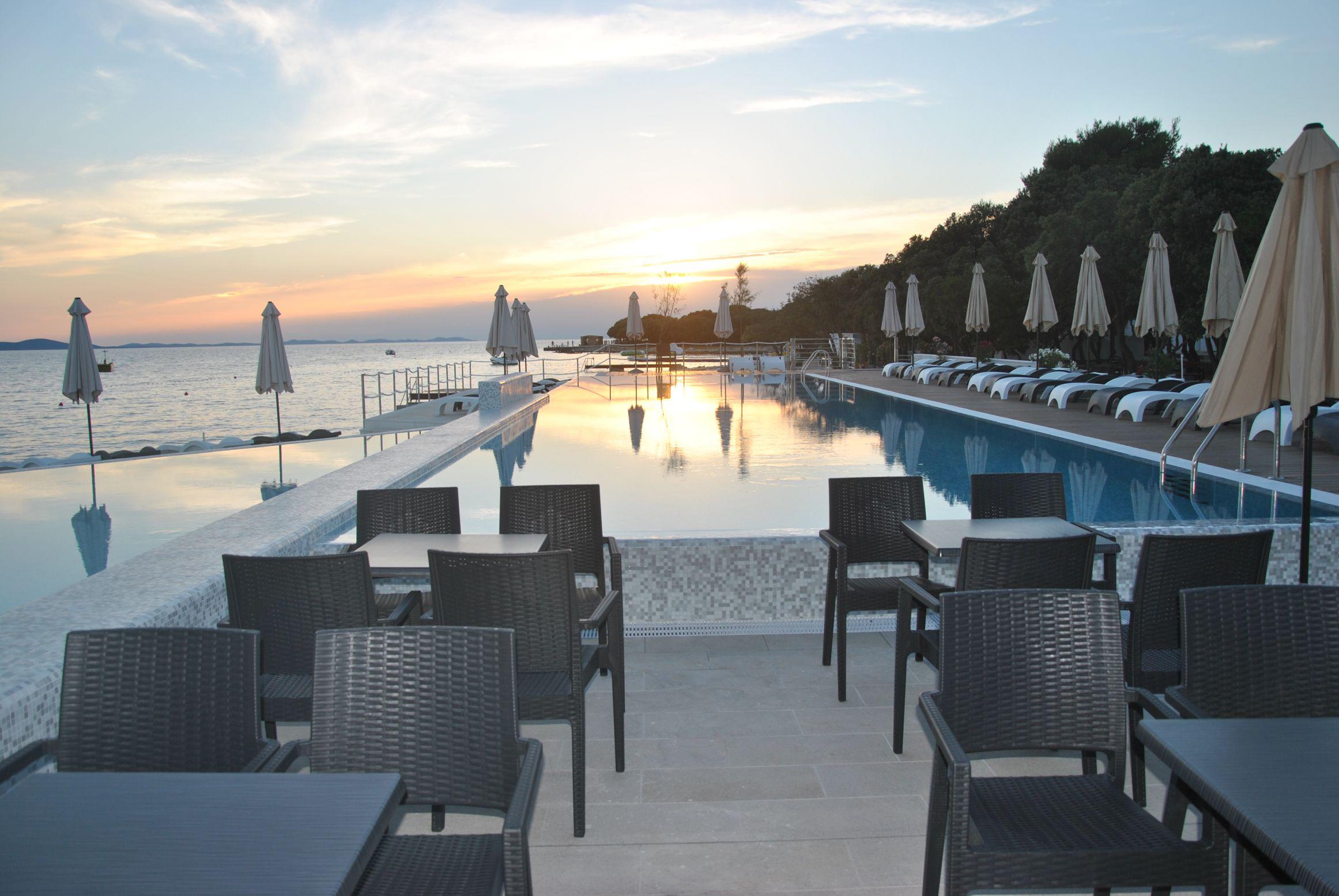 Sunnyside Apartments Resort פטרצ'אנה מראה חיצוני תמונה