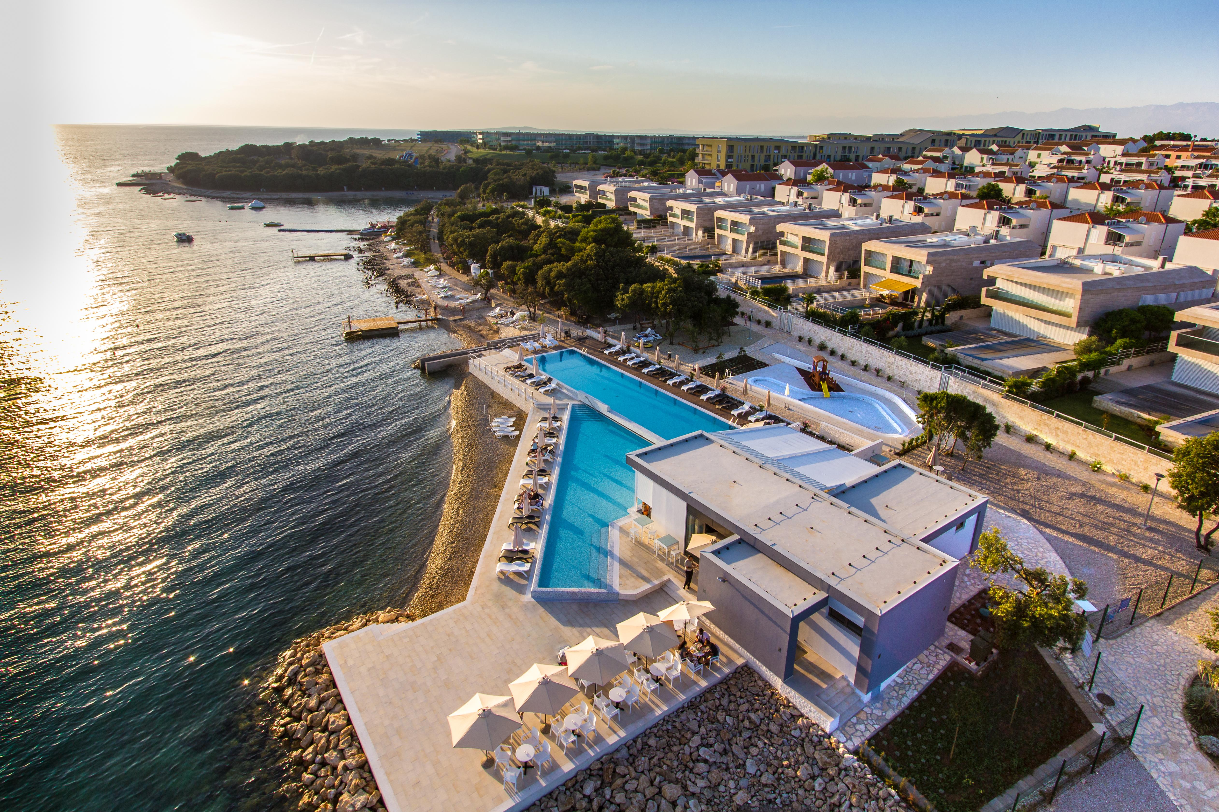 Sunnyside Apartments Resort פטרצ'אנה מראה חיצוני תמונה