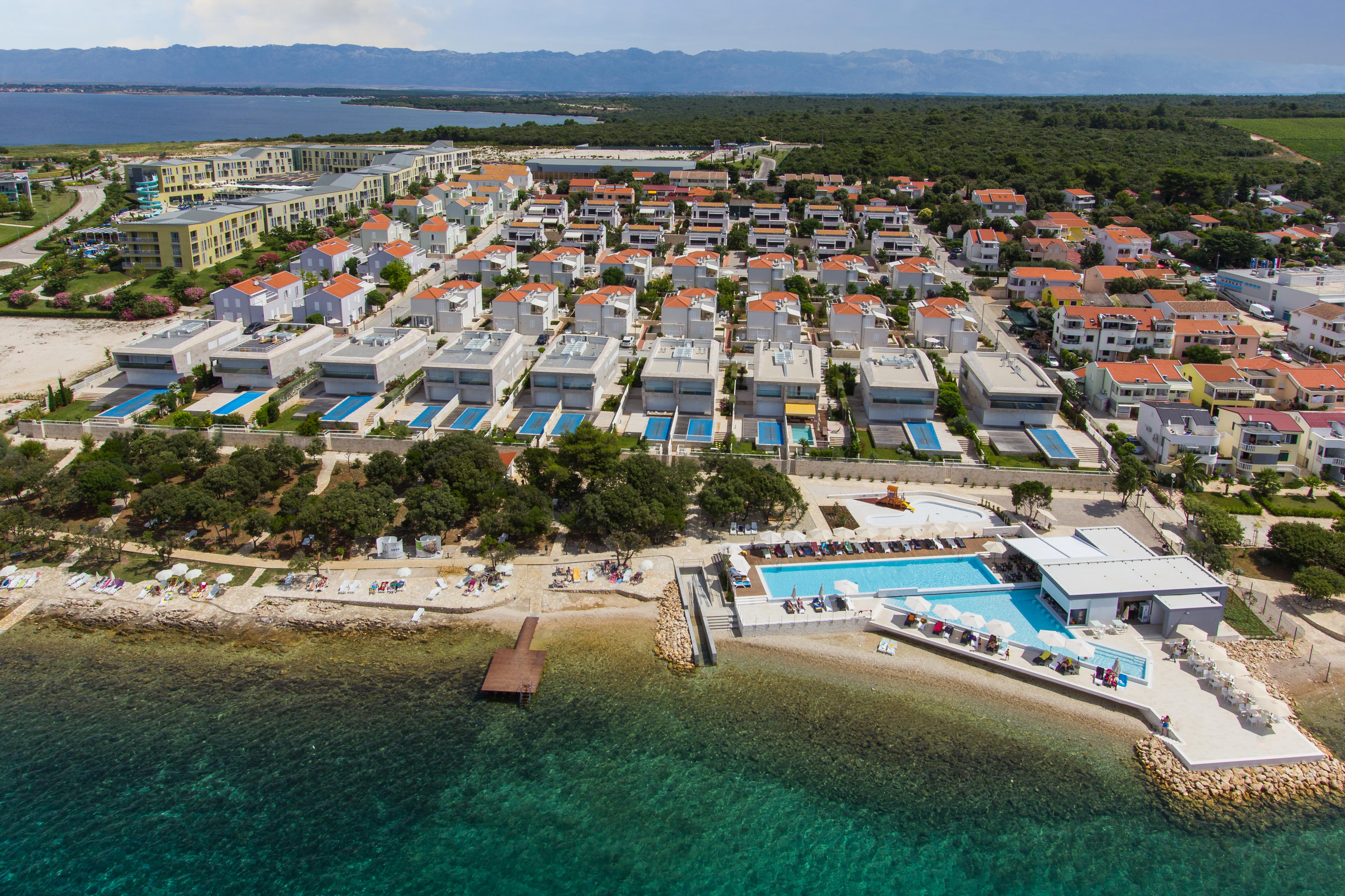Sunnyside Apartments Resort פטרצ'אנה מראה חיצוני תמונה